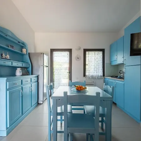 2 Minutes' Walk From The Sea- Cozy Ande Full-equipped House Apartment Costa Rei